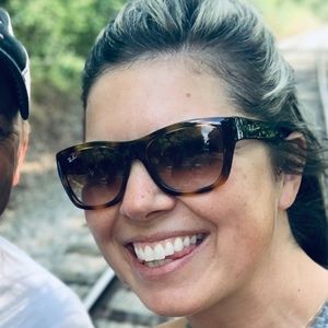 Meet your Posher, Megan